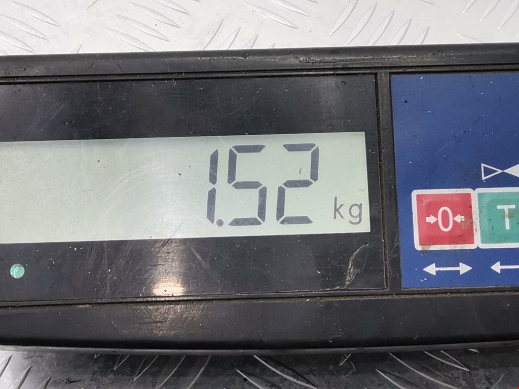 Уплотнитель двери VOLKSWAGEN Passat B5 1997-2005