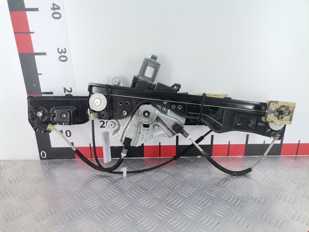 Стеклоподъемник передний правый OPEL Astra J 2009-2017