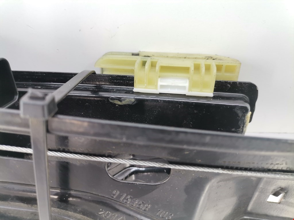 Стеклоподъемник передний правый OPEL Astra J 2009-2017