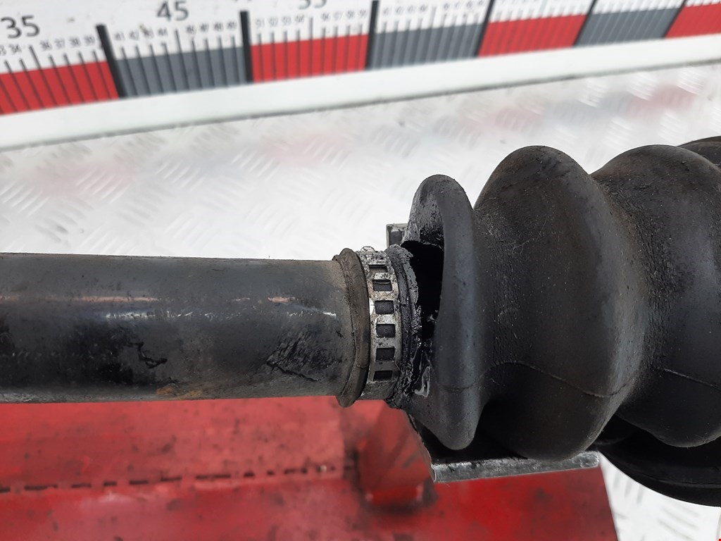 Полуось (привод, приводной вал) передняя правая VOLKSWAGEN Sharan 1995-2010