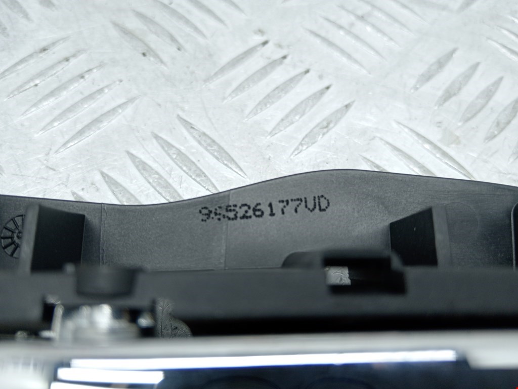 Ручка дверная задняя внутренняя правая PEUGEOT 407 2004-2010