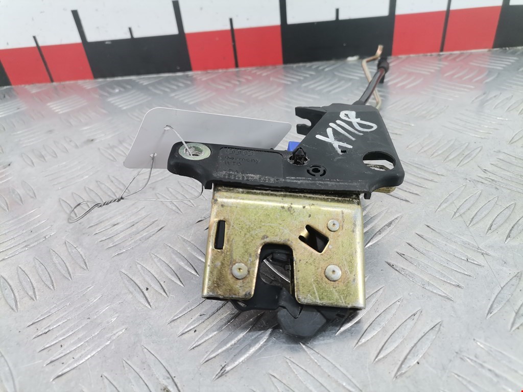 Замок багажника (крышки двери) AUDI A4 B6 2001-2005