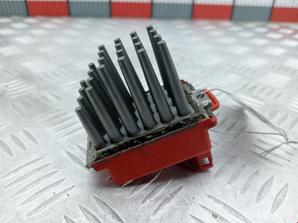 Резистор отопителя (сопротивление печки) AUDI A4 B5 1995-2001