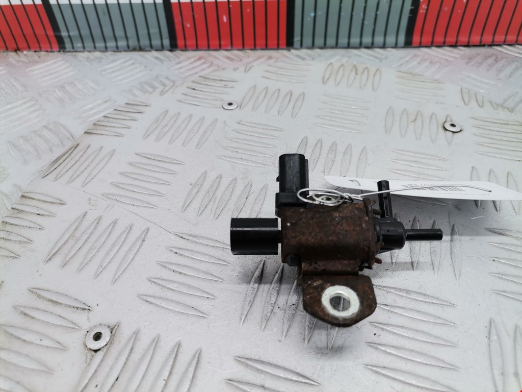 Клапан воздушного фильтра Mazda 6 GG (2002-2008)