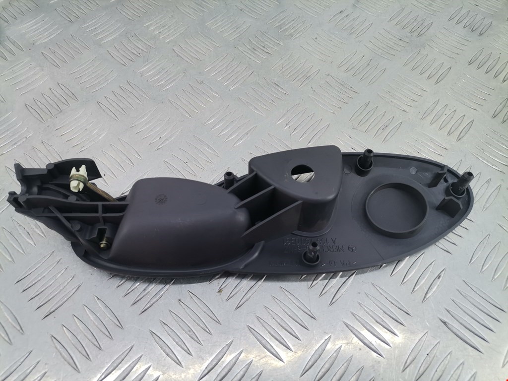 Ручка дверная задняя внутренняя левая MERCEDES-BENZ A-Class W168 1997-2004