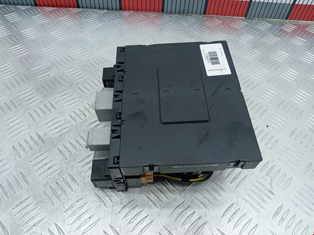 Блок реле VOLKSWAGEN Passat CC 2008-2017