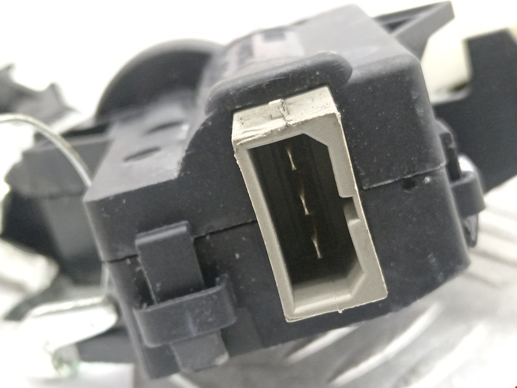 Замок багажника (крышки двери) VOLKSWAGEN Passat CC 2008-2017