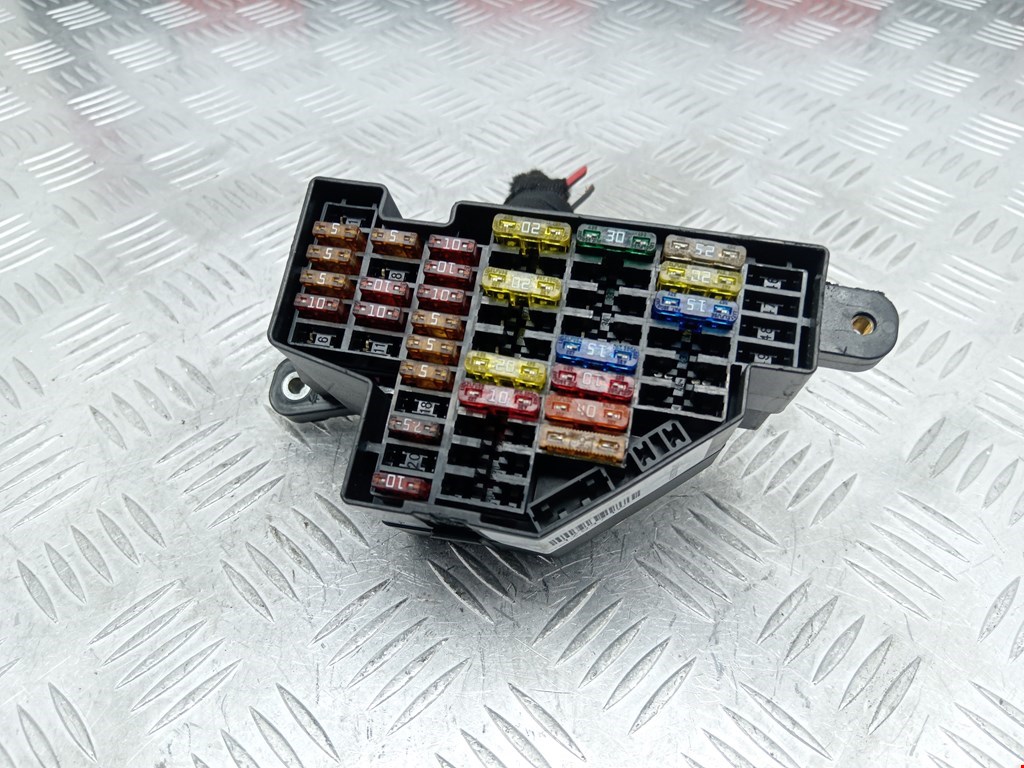 Блок предохранителей Volkswagen Passat CC (2008-2018)