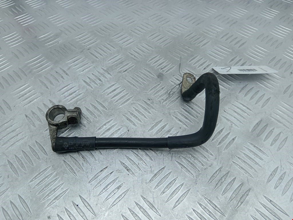 Клемма аккумулятора (минус) - VOLKSWAGEN Passat CC 2008-2017