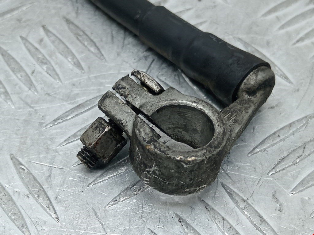 Клемма аккумулятора (минус) - VOLKSWAGEN Passat CC 2008-2017