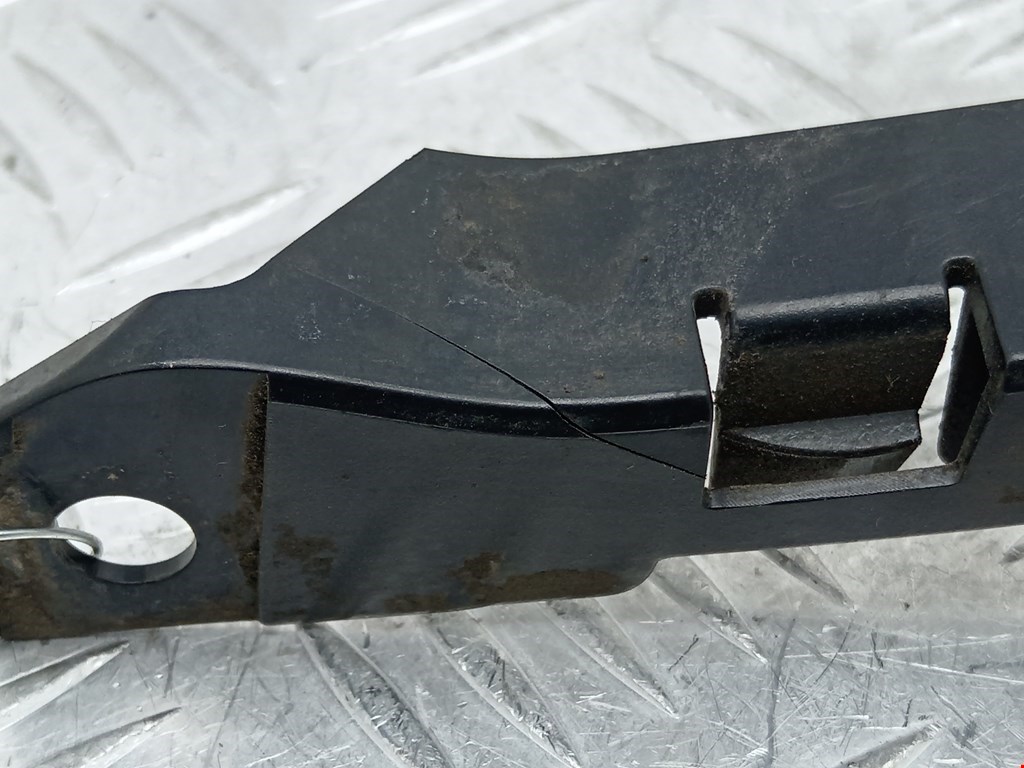 Кронштейн заднего бампера левый правый MERCEDES-BENZ C-Class C-klasse W204 2007-2015