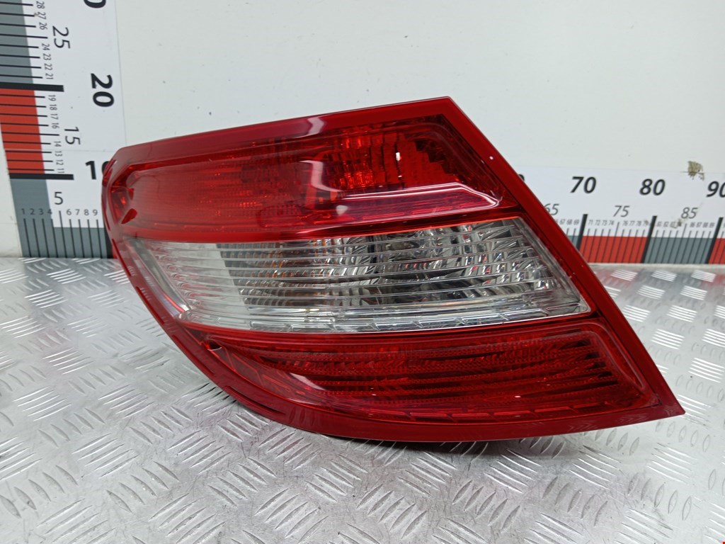 Фонарь задний левый MERCEDES-BENZ C-Class C-klasse W204 2007-2015