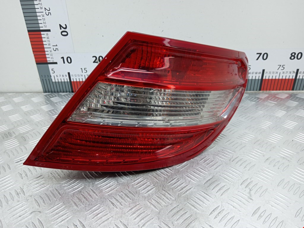 Фонарь задний правый MERCEDES-BENZ C-Class C-klasse W204 2007-2015