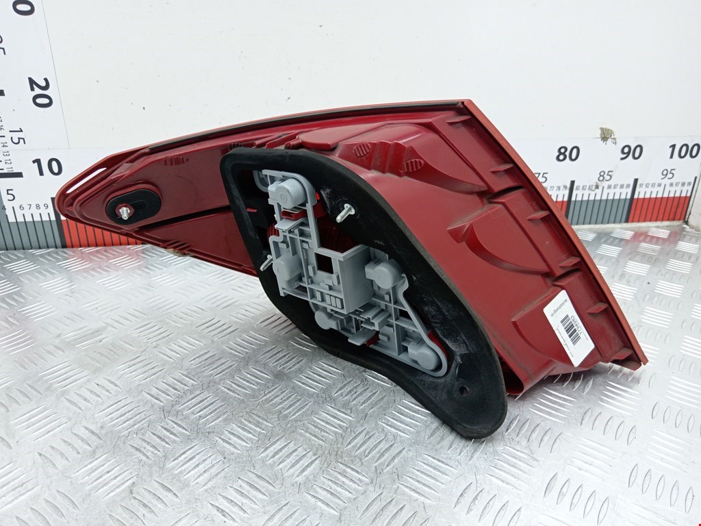 Фонарь задний правый MERCEDES-BENZ C-Class C-klasse W204 2007-2015