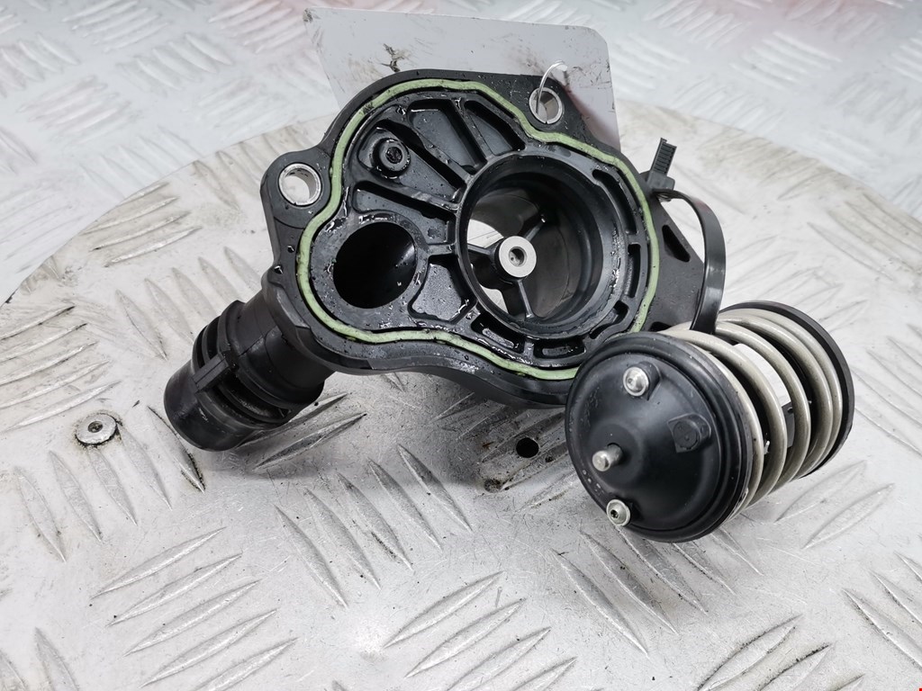 Корпус термостата BMW 5er 5 серия F10/F11/F07 2009-2017