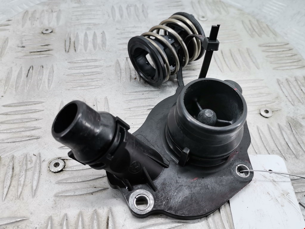 Корпус термостата BMW 5er 5 серия F10/F11/F07 2009-2017