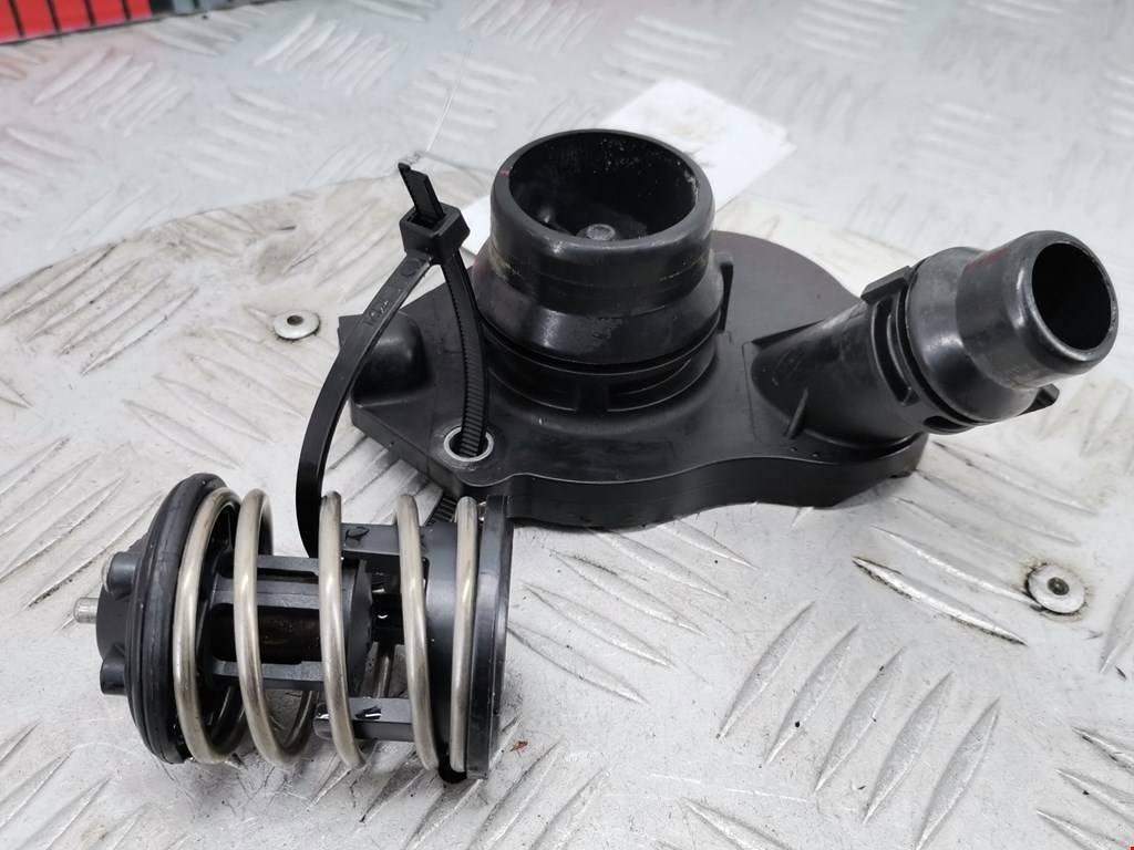 Корпус термостата BMW 5er 5 серия F10/F11/F07 2009-2017