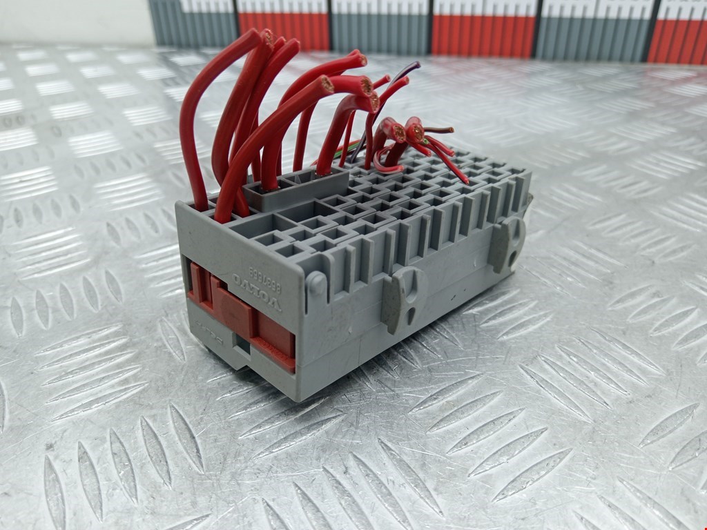 Датчик уровня в бачок омывателя VOLVO XC90 2002-2014