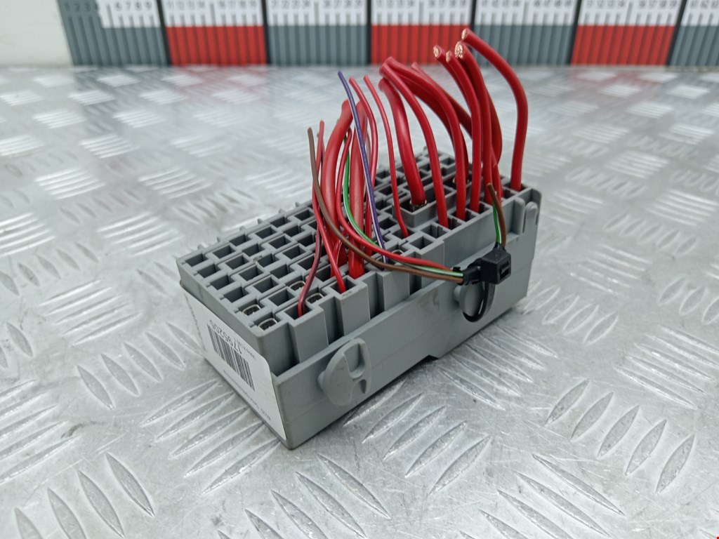 Датчик уровня в бачок омывателя VOLVO XC90 2002-2014