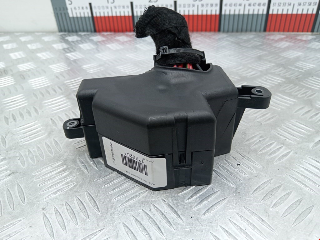 Датчик уровня в бачок омывателя AUDI A3 8P 2003-2013