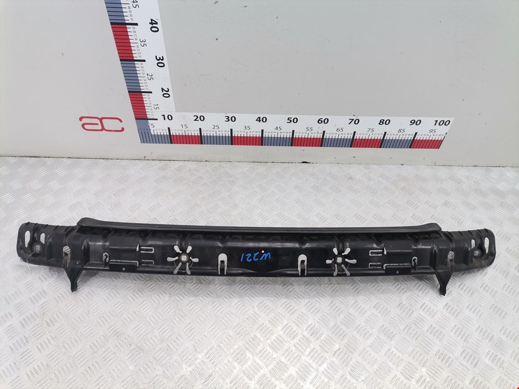 Кронштейн заднего бампера центральный BMW 6er E63/E64 2003-2011