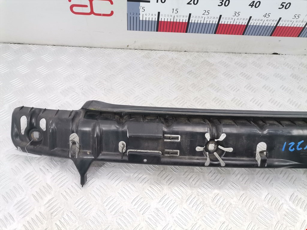 Кронштейн заднего бампера центральный BMW 6er E63/E64 2003-2011