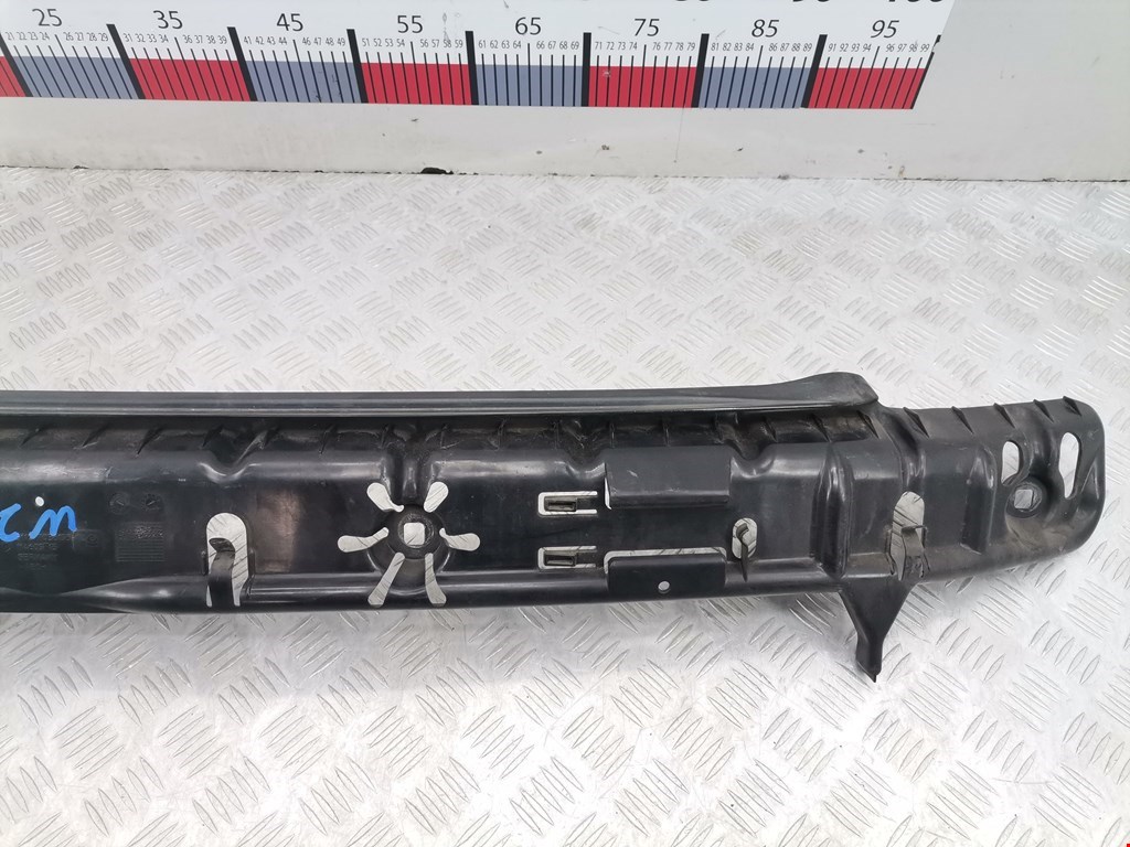 Кронштейн заднего бампера центральный BMW 6er E63/E64 2003-2011