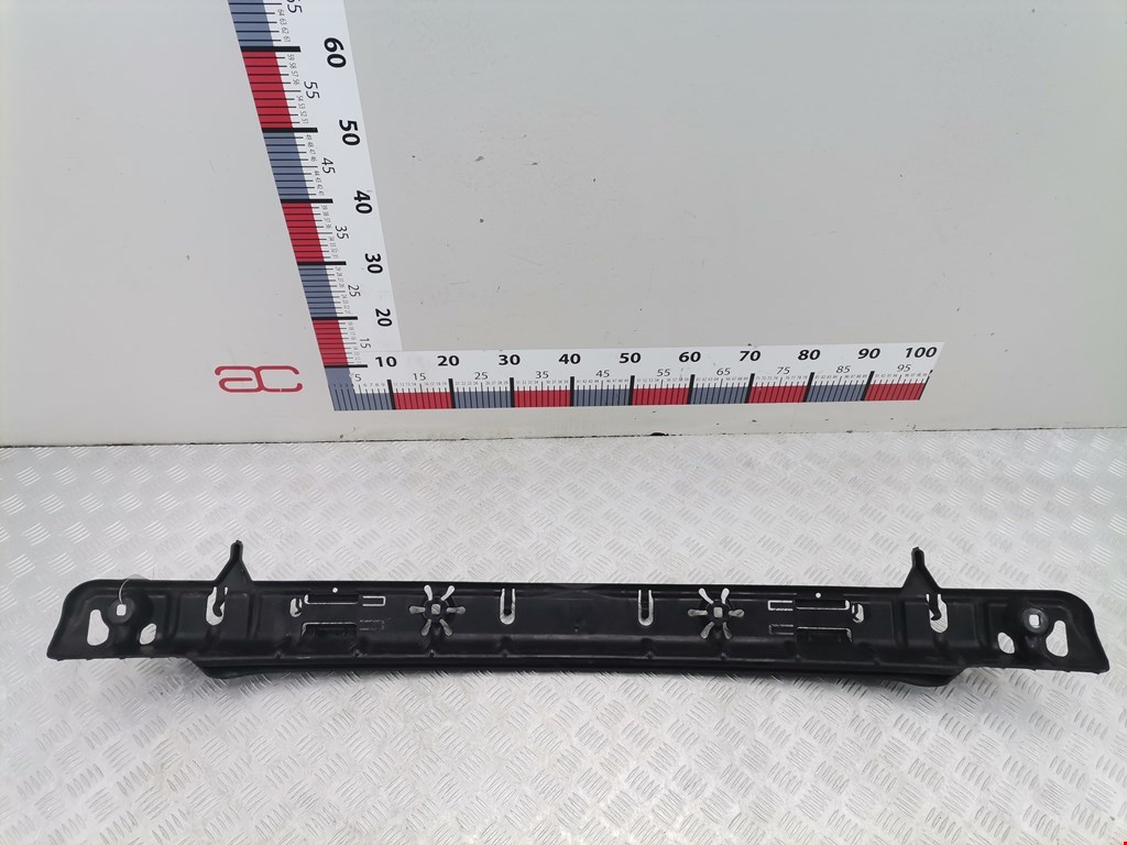 Кронштейн заднего бампера центральный BMW 6er E63/E64 2003-2011