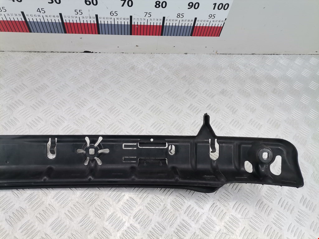 Кронштейн заднего бампера центральный BMW 6er E63/E64 2003-2011