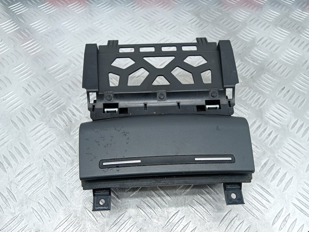 Пепельница передняя AUDI A3 8P 2003-2013