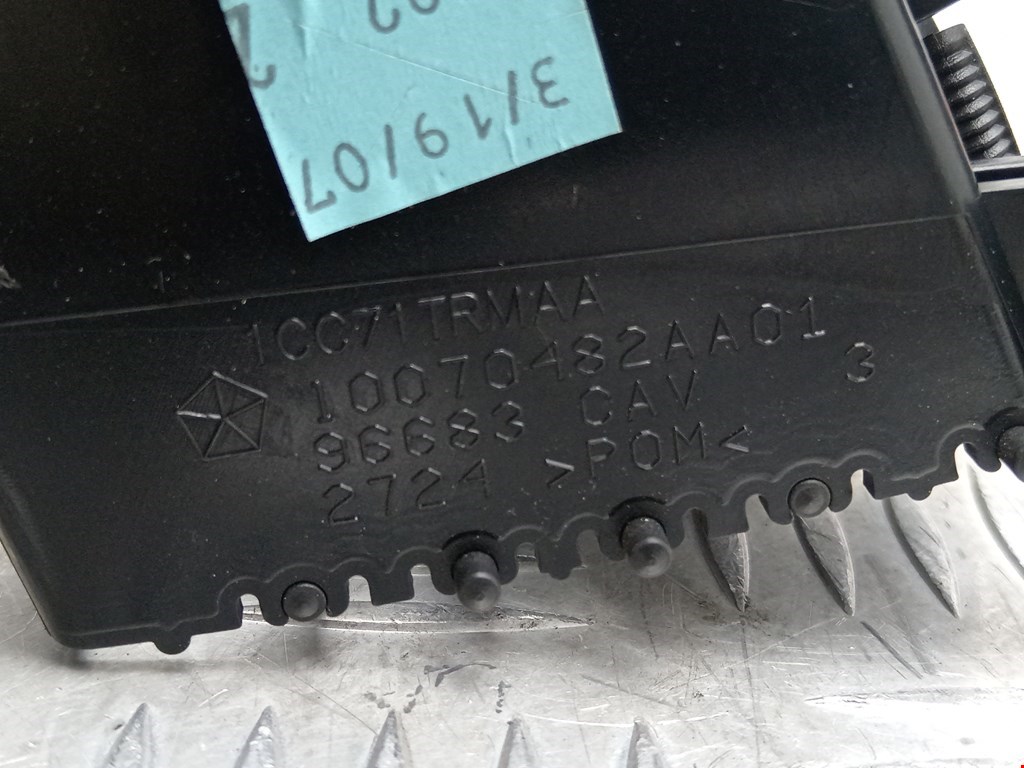 Дефлектор воздушный JEEP Patriot 2007-2017