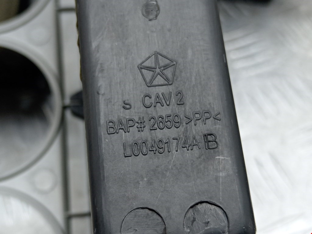 Дефлектор воздушный JEEP Patriot 2007-2017