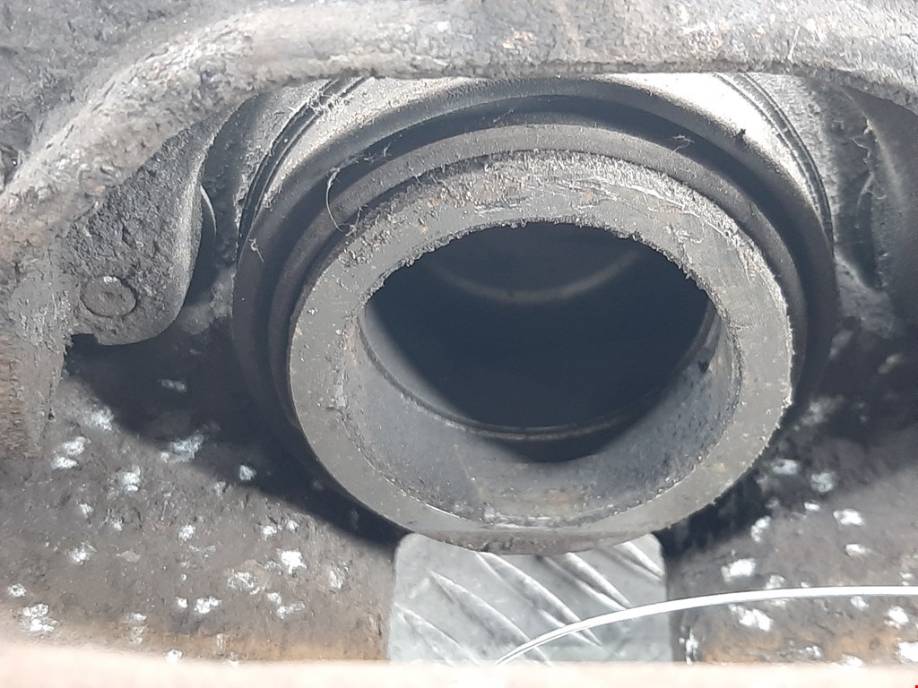 Суппорт передний левый BMW 6er E63/E64 2003-2011