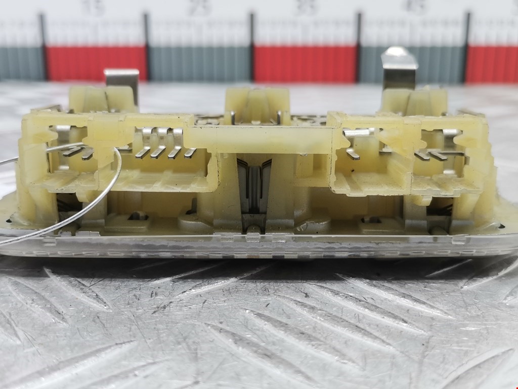 Плафон салонный (салона фонарь) PEUGEOT 207 2006-2015