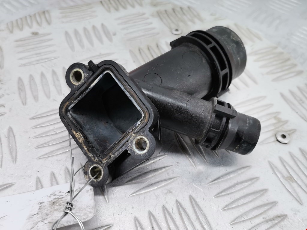 Тройник системы охлаждения BMW 3er E46 1998-2006