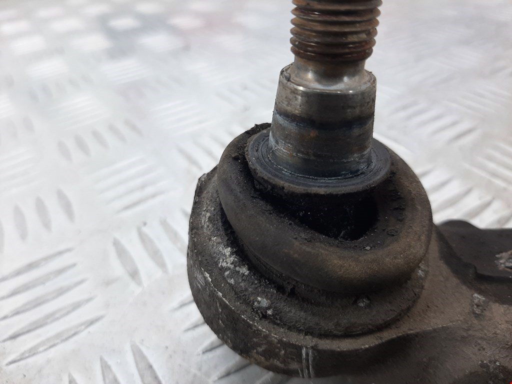 Рычаг передний левый MERCEDES-BENZ C-Class C-klasse W204 2007-2015