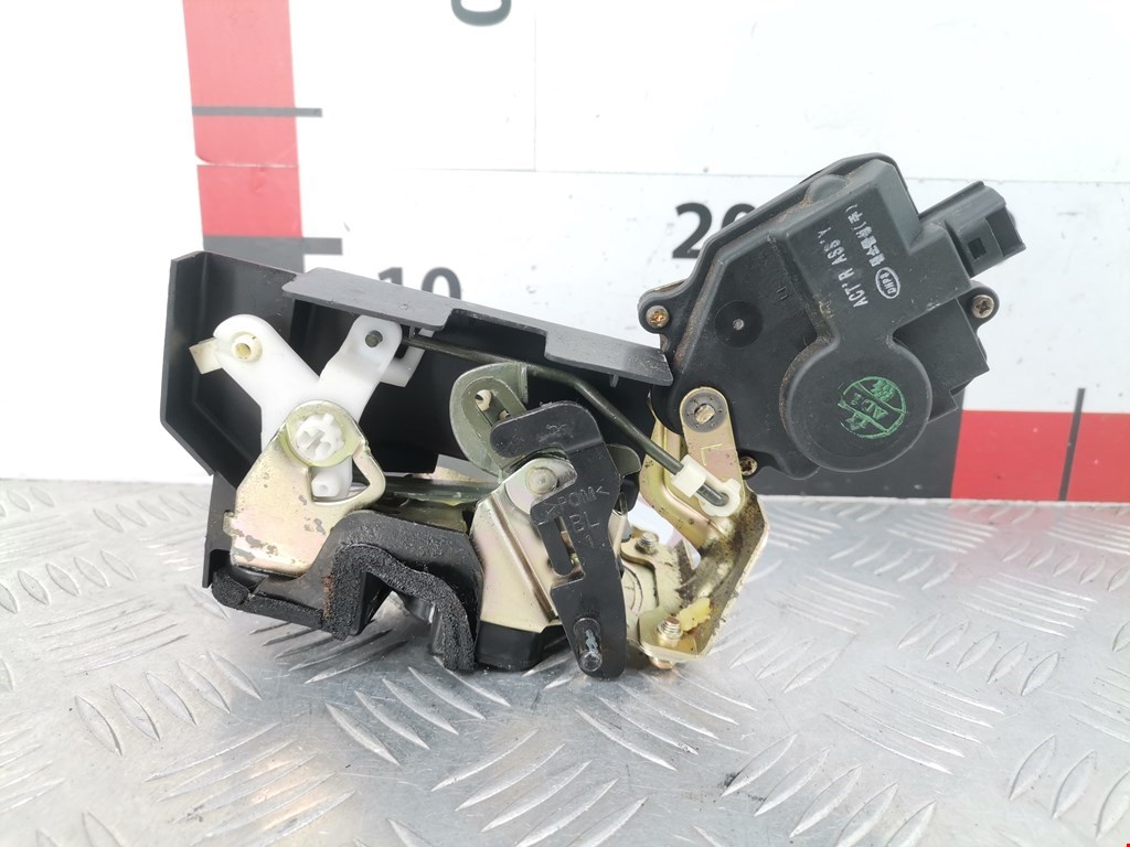 Замок двери задней левой HYUNDAI Terracan 2001-2006