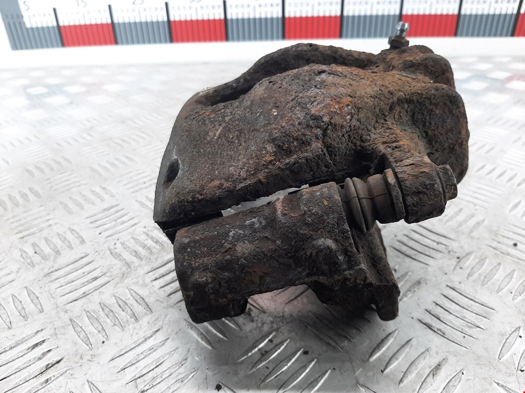 Суппорт передний правый PEUGEOT 308 2007-2015