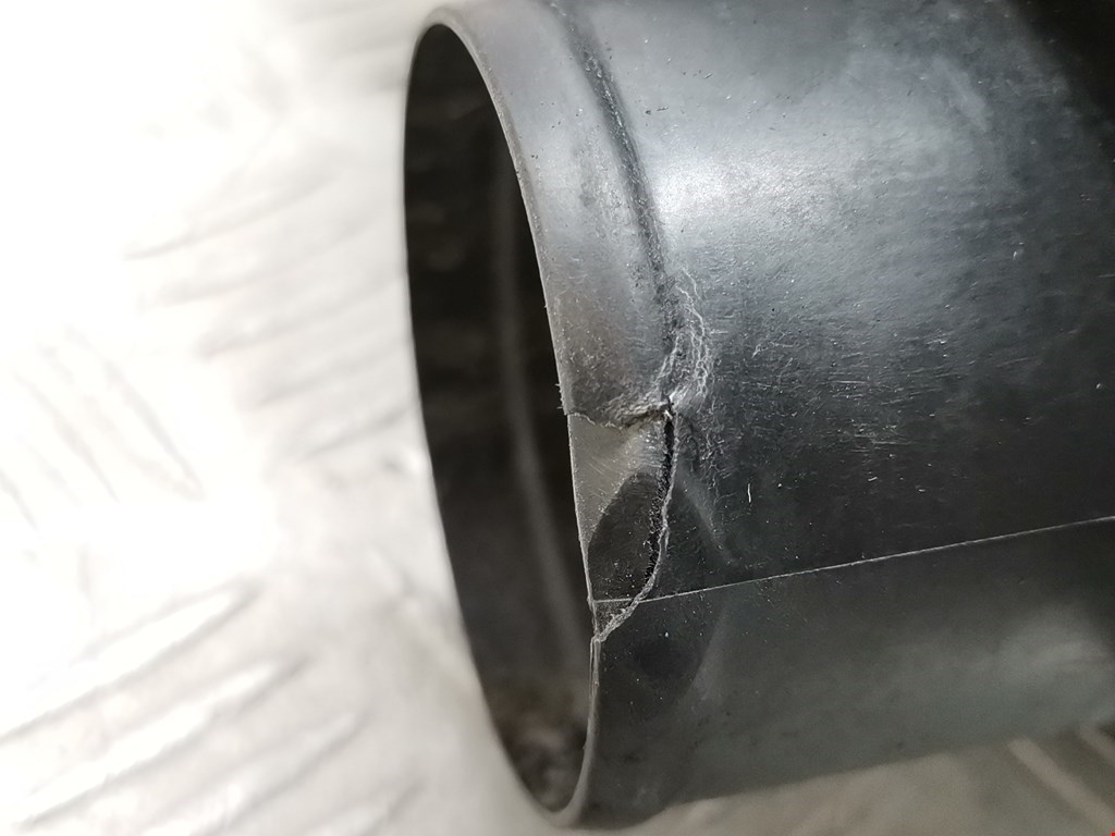 Корпус воздушного фильтра TOYOTA Prius II XW20 2003-2012