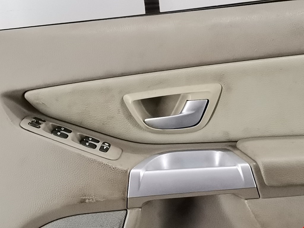 Дверь передняя правая VOLVO XC90 2002-2014