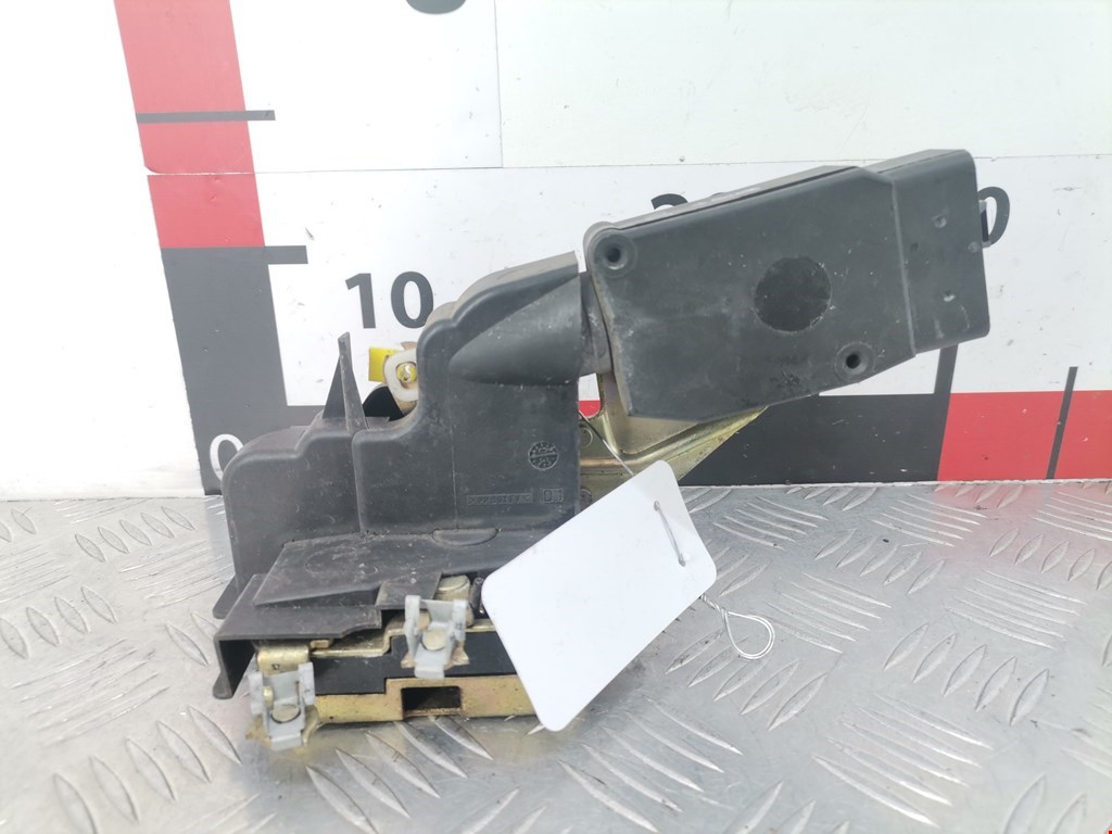 Замок двери передней правой MITSUBISHI Space Star 1999-2006