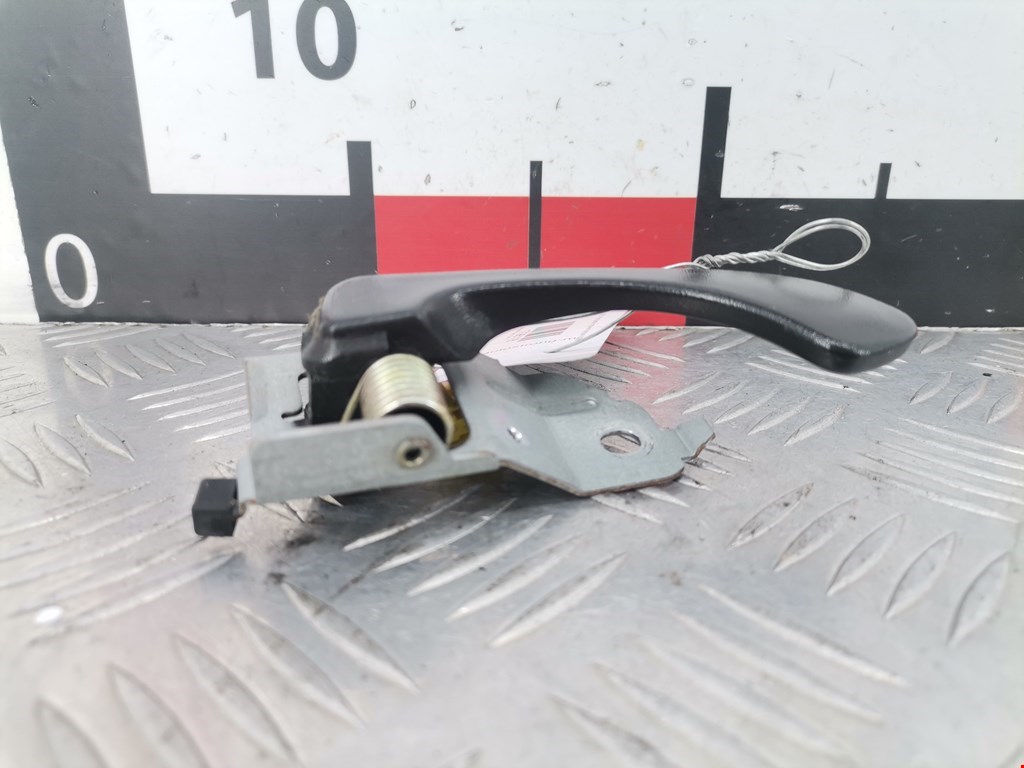 Ручка дверная передняя внутренняя правая MITSUBISHI Space Star 1999-2006