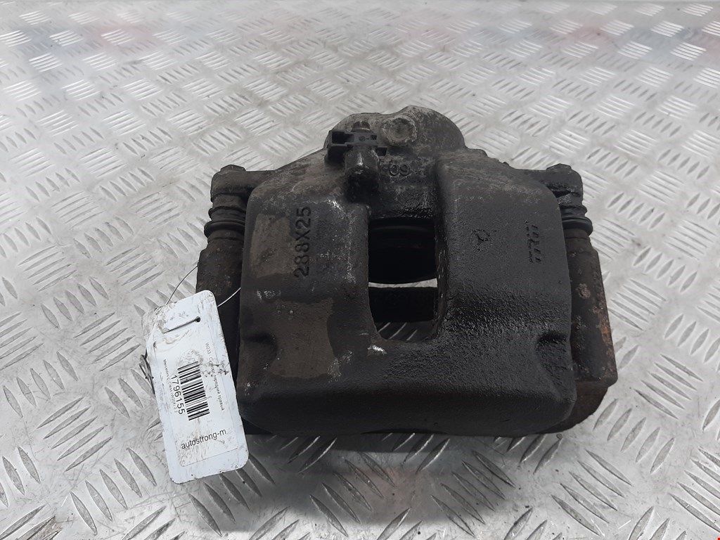 Суппорт передний правый MERCEDES-BENZ C-Class C-klasse W204 2007-2015