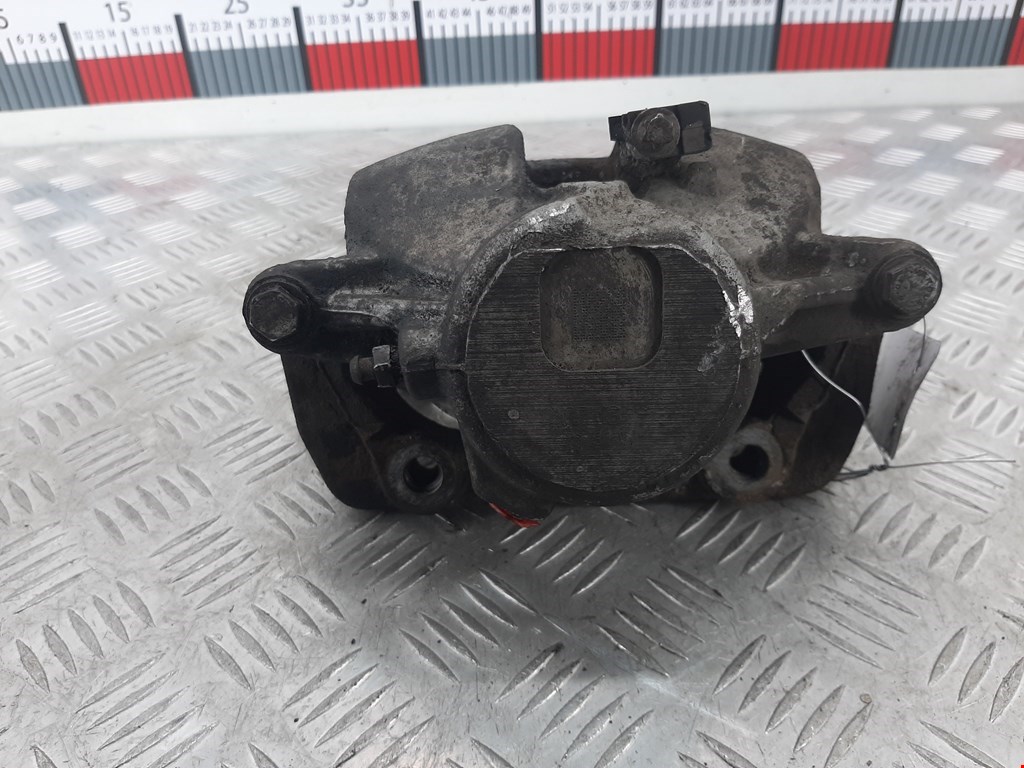 Суппорт передний правый MERCEDES-BENZ C-Class C-klasse W204 2007-2015