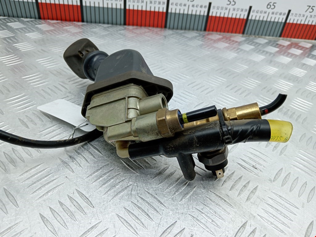 Рычаг стояночного тормоза (ручник) IVECO EuroCargo II 2003-2008