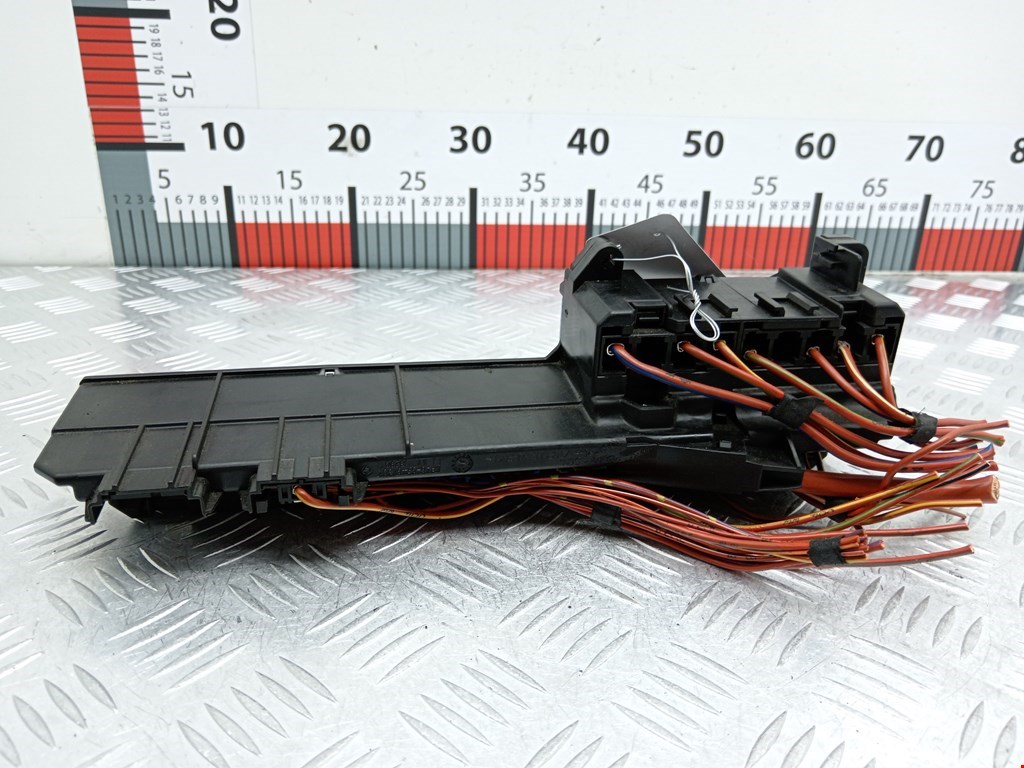 Датчик уровня в бачок омывателя BMW 5er 5 серия E60/E61 2003-2010