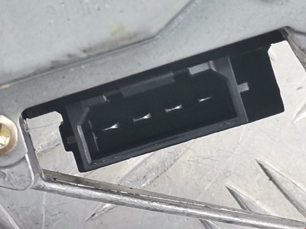 Моторчик стеклоочистителя задний VOLKSWAGEN Bora 1998-2005