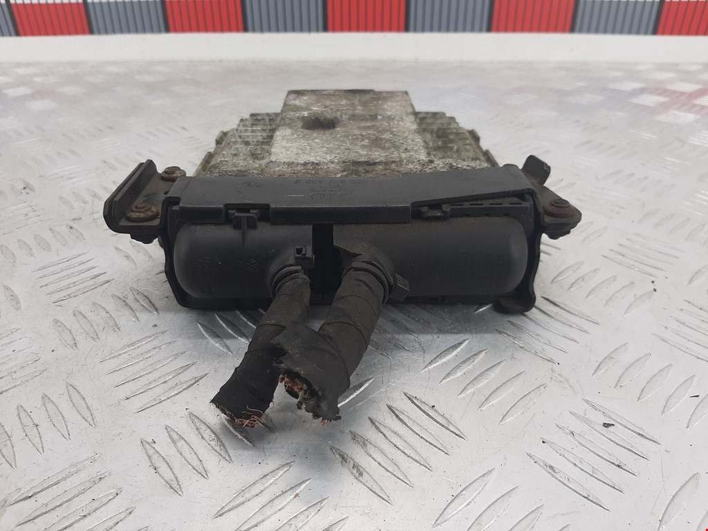 Блок управления двигателя (ЭБУ) AUDI A3 8P 2003-2013