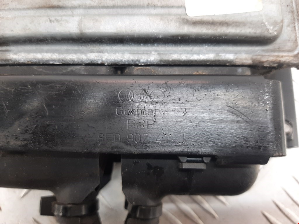 Блок управления двигателя (ЭБУ) AUDI A3 8P 2003-2013