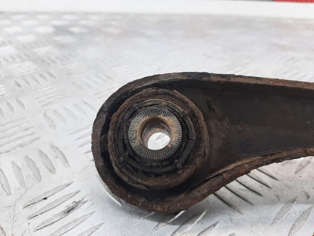 Рычаг задний правый VOLKSWAGEN Passat CC 2008-2017